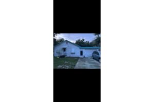 704 SW Pine Ave, Stuart, FL 34994 Sold 10/04/24