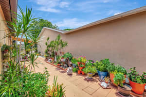 5132 Minto Rd, Boynton Beach, FL 33472 Sold 10/07/24