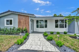 1001 SE 2nd Ave, Pompano Beach, FL 33060 Sold 10/16/24