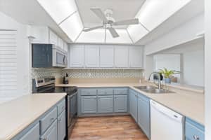 1911 Sabal Palm Dr 401, Davie, FL 33324 Sold 11/22/24
