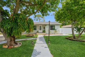 735 NE 37th St, Oakland Park, FL 33334 Sold 05/21/25