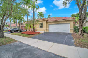 941 Bluewood Ter, Weston, FL 33327 - MLS#F10454908