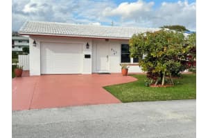 8113 NW 59th Pl, Tamarac, FL 33321 Sold 01/31/25