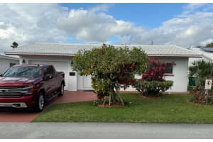 8113 NW 59th Pl, Tamarac, FL 33321 Sold 01/31/25