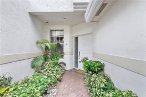 7881 Laina Ln 2, Boynton Beach, FL 33437 Sold 09/26/24