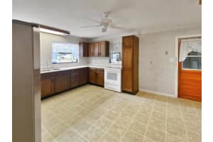 704 Anita St, Fort Pierce, FL 34982 Sold 02/10/25