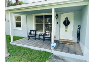 5201 NE 4th Ave, Oakland Park, FL 33334 Sold 02/27/25