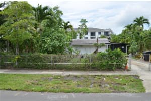 309 SW 25th Ter, Fort Lauderdale, FL 33312 Sold 12/13/24