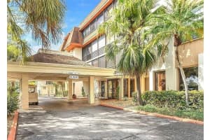 671 NE 195th St 414E, Miami, FL 33179 Sold 11/18/24