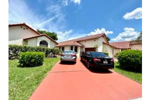 721 SW 113th Ter, Pembroke Pines, FL 33025 Sold 09/20/24