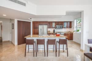 19900 E COUNTRY CLUB DR 520, Aventura, FL 33180 Sold 10/09/24