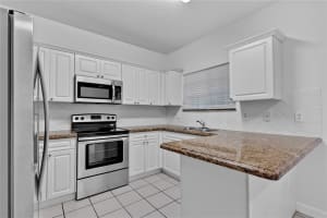 2730 NE 4th St 105, Homestead, FL 33033 Sold 10/07/24