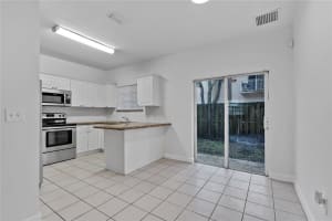 2730 NE 4th St 105, Homestead, FL 33033 Sold 10/07/24