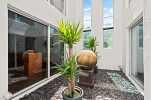 920 NE 16th Ter 1, Fort Lauderdale, FL 33304 Sold 11/21/24