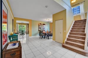 817 Crestview Cir, Weston, FL 33327 Sold 12/05/24