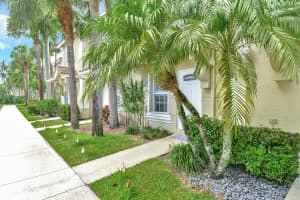 6905 Crooked Fence Drive, Lake Worth, FL 33467 Sold 09/27/24