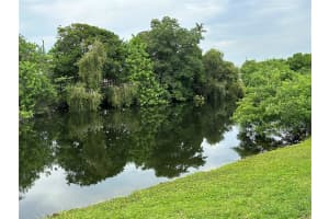 6810 NW 26th St, Sunrise, FL 33313 Sold 10/07/24