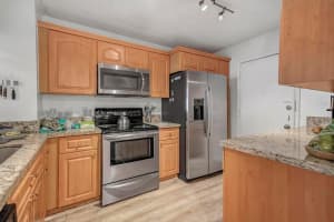 6855 Abbott Ave 203, Miami Beach, FL 33141 Sold 10/09/24