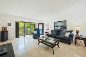 429 Lakeview Dr 104, Weston, FL 33326 Sold 11/06/24