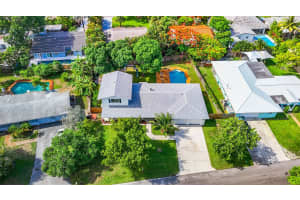 427 NE 27th St, Wilton Manors, FL 33334 Sold 02/13/25