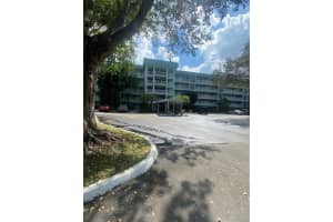 802 Cypress Grove Ln 408, Pompano Beach