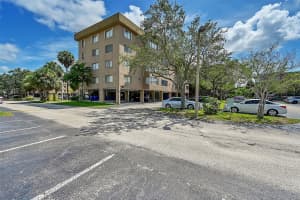 8020 Hampton Blvd 407, North Lauderdale, FL 33068 Sold 09/26/24