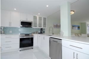 620 NE 12th Ave 202, Hallandale Beach, FL 33009 - MLS#F10455699