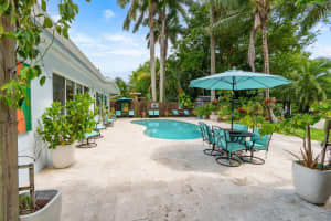 3576 Lloyd Dr, Oakland Park, FL 33309 Sold 11/01/24