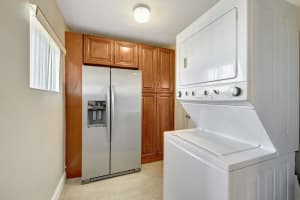 600 NE 57th Ct, Oakland Park, FL 33334 Sold 09/27/24
