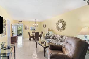 4700 W Lucerne Lakes Blvd W 504, Lake Worth, FL 33467 Sold 10/09/24