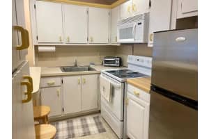 1520 Mckinley St 116E, Hollywood, FL 33020 Sold 12/31/24