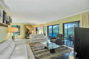 6060 S Falls Circle Dr 315, Lauderhill, FL 33319 Sold 03/04/25