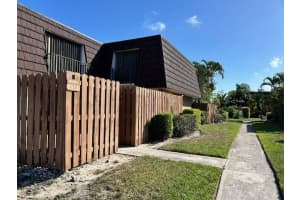 5846 SE Riverboat Dr 319, Stuart, FL 34997 Sold 10/17/24