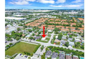 2421 SW 49 CT, Dania Beach, FL 33312 Sold 03/28/25