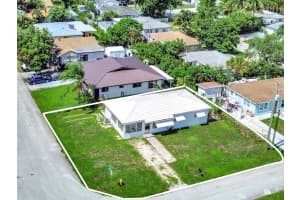 2421 SW 49 CT, Dania Beach, FL 33312 Sold 03/28/25
