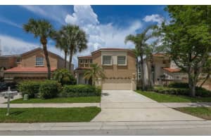 10843 NW 12th Ct, Plantation, FL 33322 Sold 10/03/24