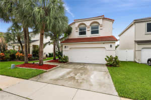 271 NW 151st Ave, Pembroke Pines, FL 33028 Sold 02/21/25