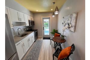 250 NE 42nd St, Oakland Park, FL 33334 Sold 06/20/25