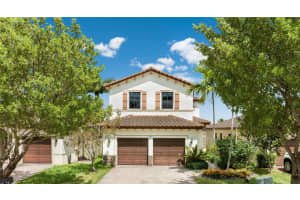 423 SE 33rd Ter, Homestead, FL 33033 Sold 11/21/24