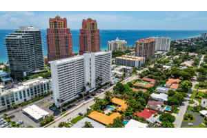 2200 NE 33rd Ave 8D, Fort Lauderdale, FL 33305 Sold 10/15/24