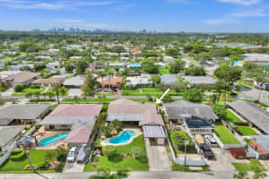 211 SE 2nd Ter, Dania Beach, FL 33004 Sold 04/22/25