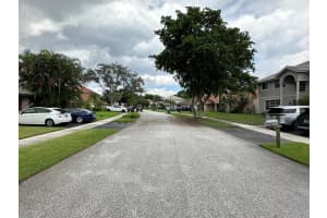 900 Altavista Ter, Davie, FL 33325 Sold 03/14/25