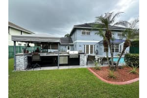 900 Altavista Ter, Davie, FL 33325 Sold 03/14/25