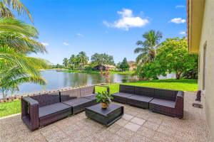438 SW 204th Ave, Pembroke Pines, FL 33029 Sold 12/04/24