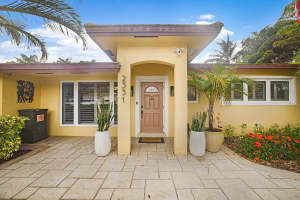 2331 NE 50th Ct, Lighthouse Point, FL 33064 Sold 03/31/25