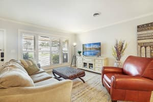 2331 NE 50th Ct, Lighthouse Point, FL 33064 Sold 03/31/25