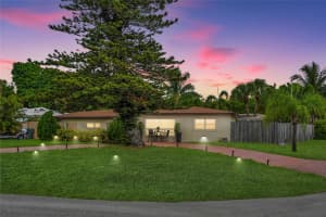 1361 NE 47th St, Oakland Park, FL 33334 Sold 12/16/24