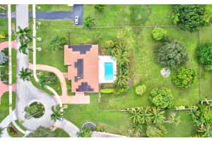 13821 Alexandria Ct, Davie, FL 33325 Sold 09/26/24