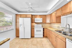 2401 Antigua Cir B3, Coconut Creek