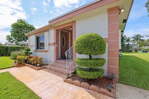 2334 Farragut St, Hollywood, FL 33020 Sold 10/18/24